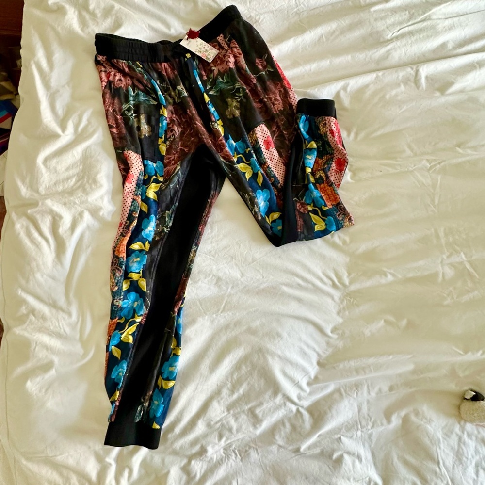 NWT Johnny Was silk jogger S